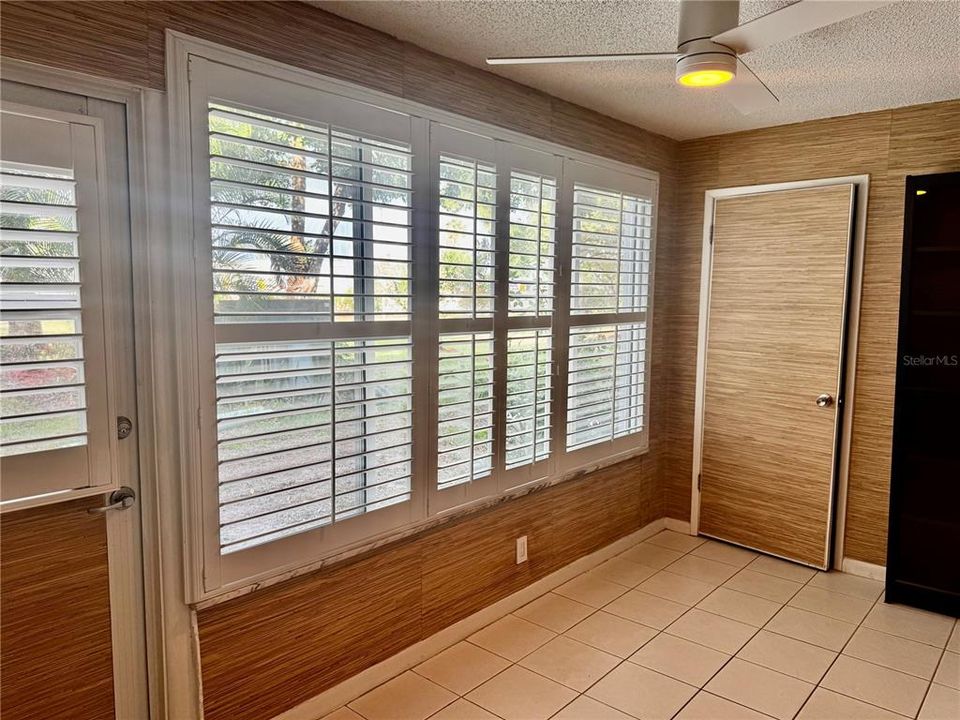 For Sale: $69,000 (1 beds, 1 baths, 745 Square Feet)