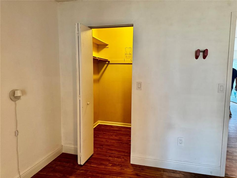 For Sale: $69,000 (1 beds, 1 baths, 745 Square Feet)