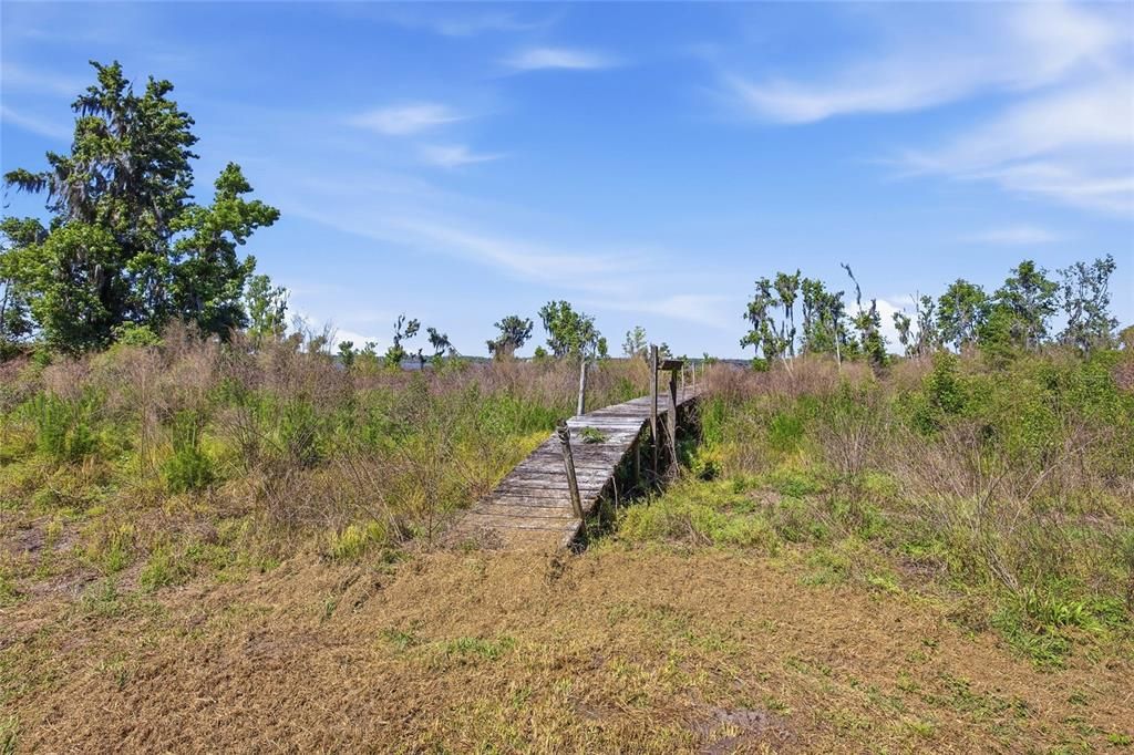 For Sale: $399,000 (3 beds, 2 baths, 1061 Square Feet)