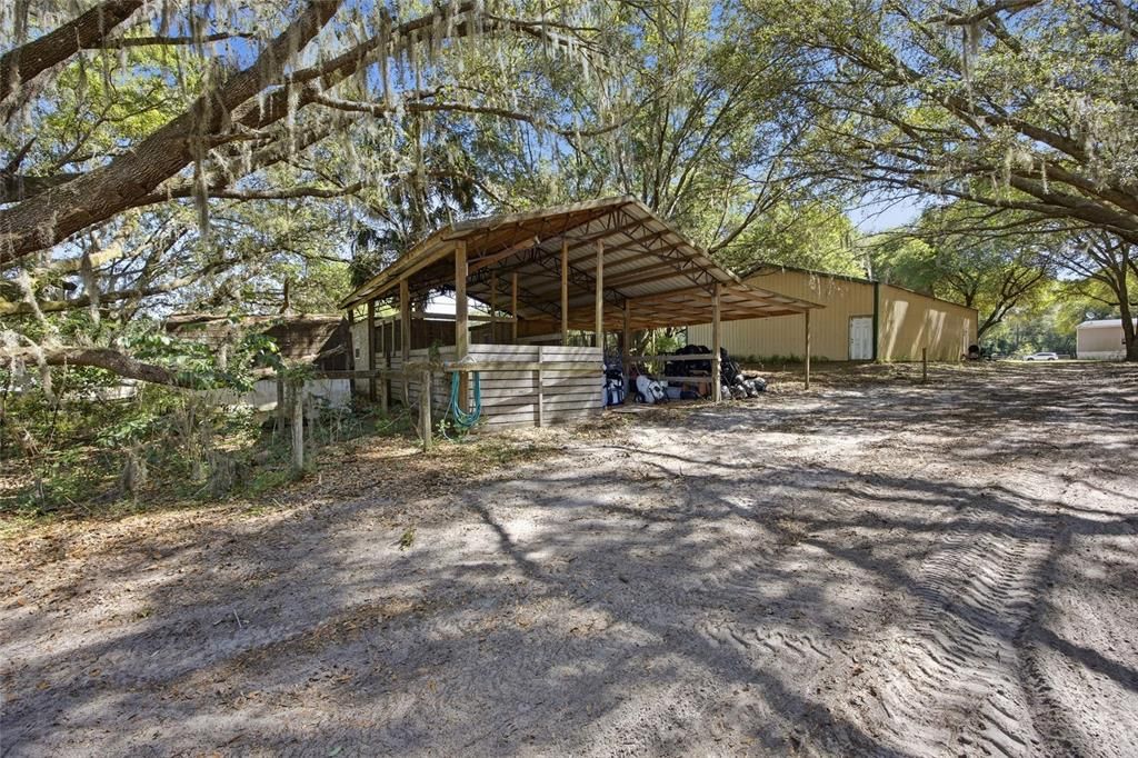 For Sale: $399,000 (3 beds, 2 baths, 1061 Square Feet)