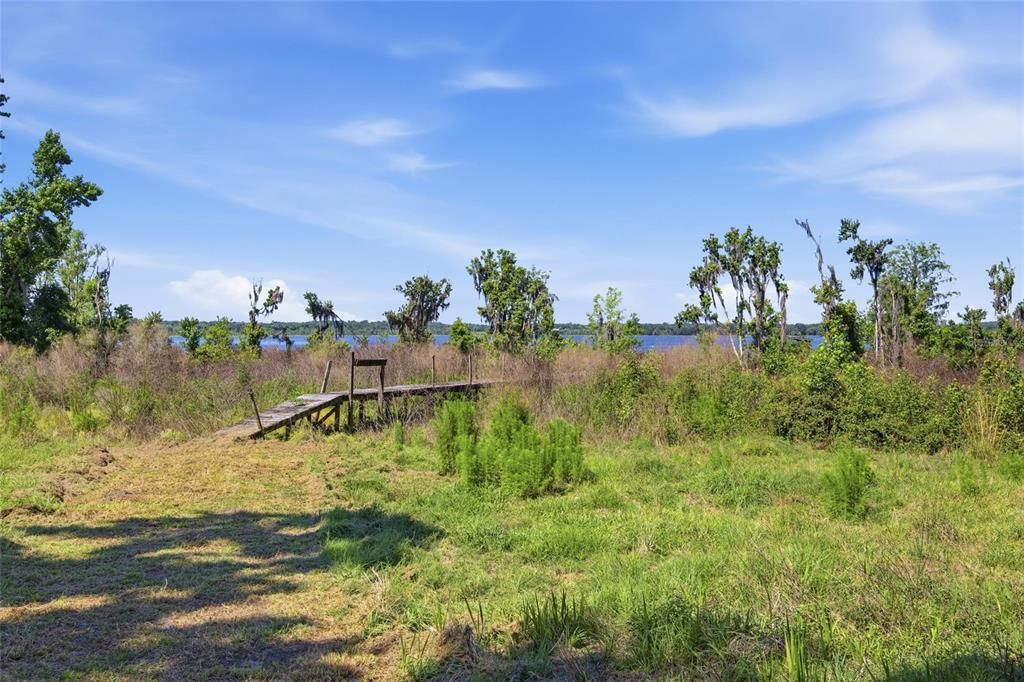 For Sale: $399,000 (3 beds, 2 baths, 1061 Square Feet)