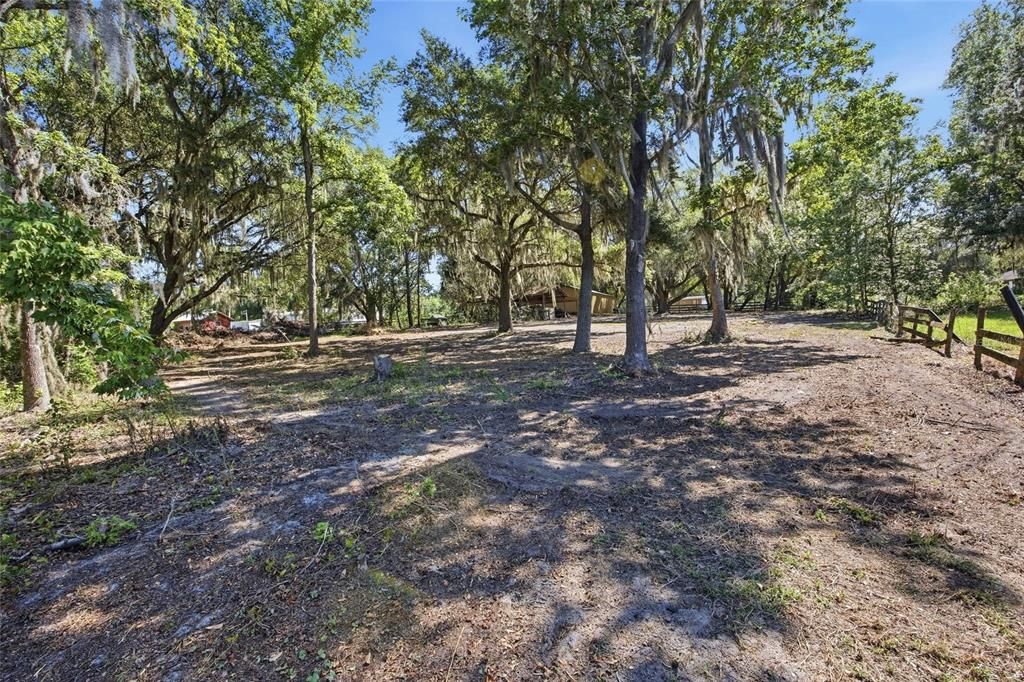 For Sale: $399,000 (3 beds, 2 baths, 1061 Square Feet)