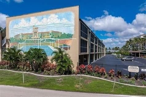 For Rent: $1,300 (1 beds, 1 baths, 675 Square Feet)