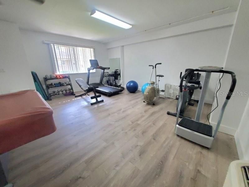 For Rent: $1,300 (1 beds, 1 baths, 675 Square Feet)