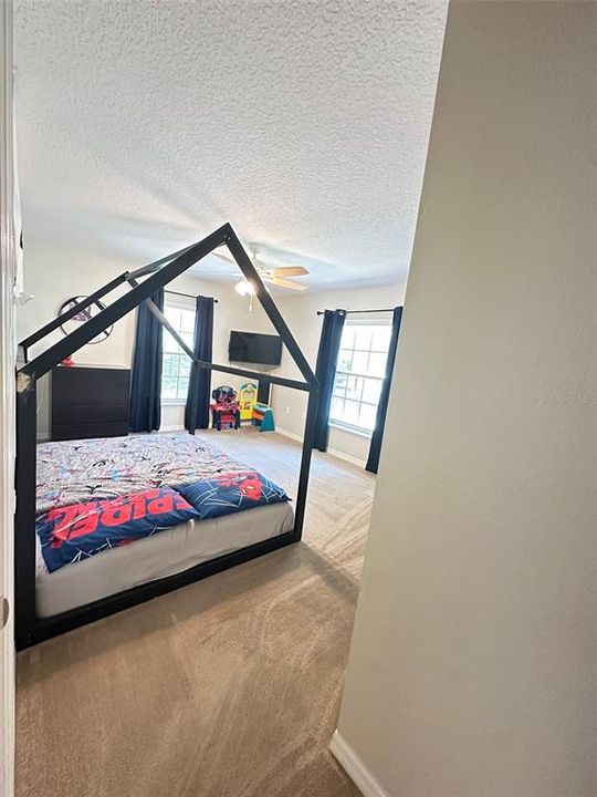 Active With Contract: $489,900 (3 beds, 2 baths, 1947 Square Feet)