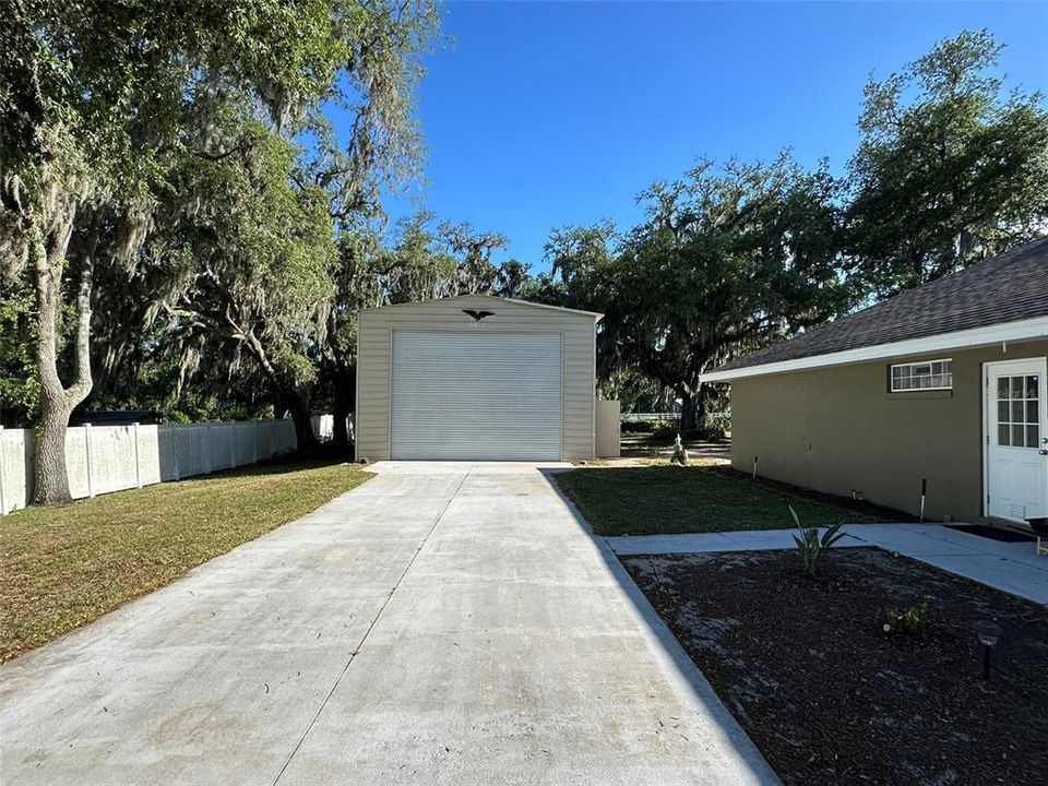 Active With Contract: $489,900 (3 beds, 2 baths, 1947 Square Feet)