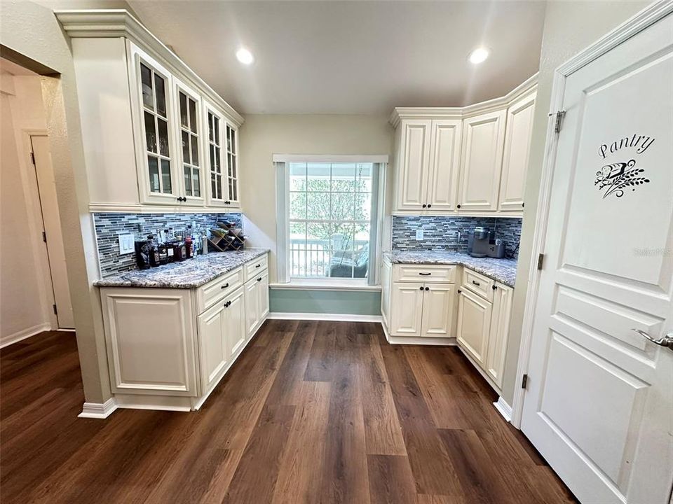 Active With Contract: $489,900 (3 beds, 2 baths, 1947 Square Feet)