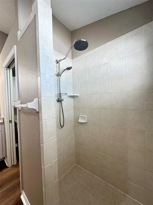Active With Contract: $489,900 (3 beds, 2 baths, 1947 Square Feet)