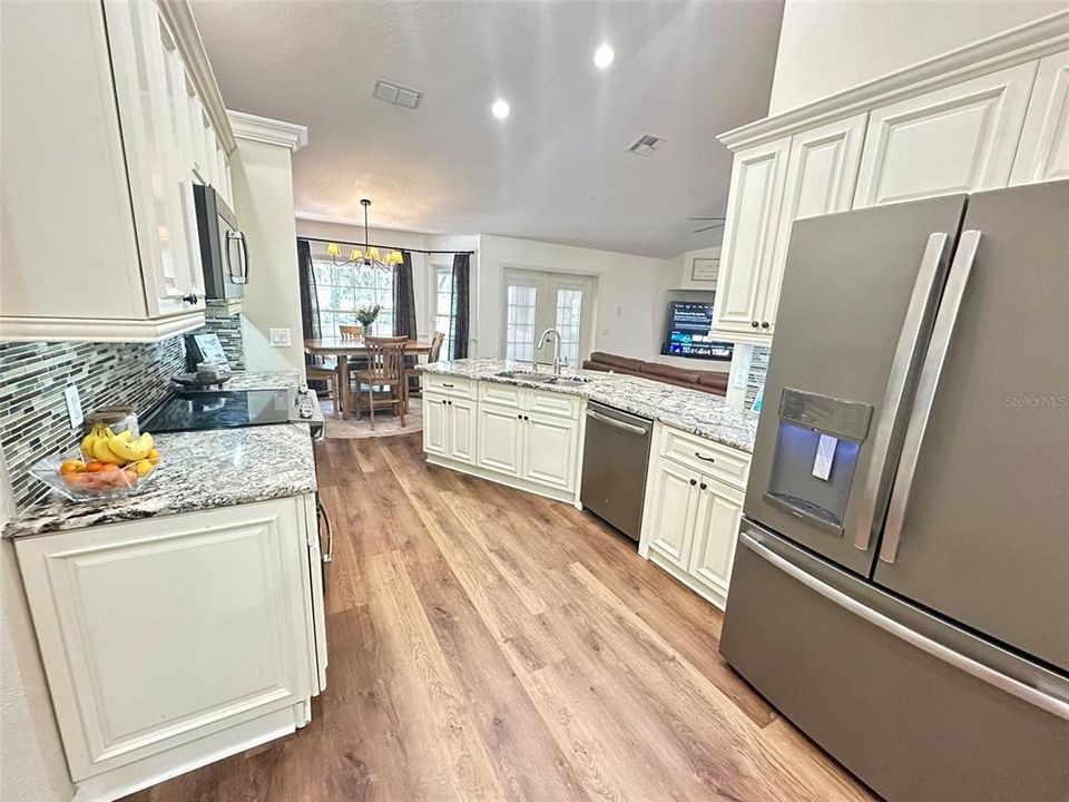 Active With Contract: $489,900 (3 beds, 2 baths, 1947 Square Feet)