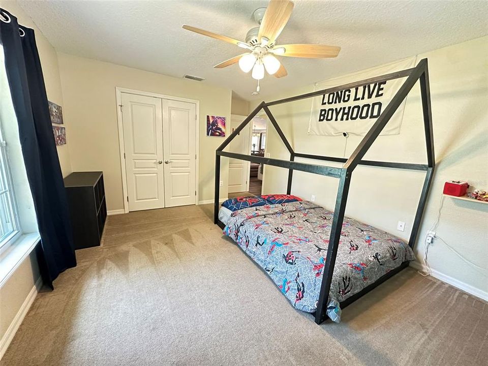 Active With Contract: $489,900 (3 beds, 2 baths, 1947 Square Feet)