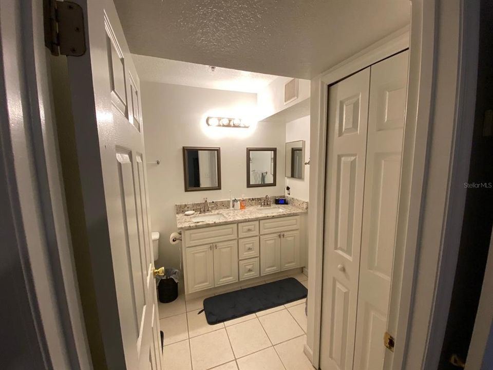 В аренду: $1,975 (2 спален, 2 ванн, 1013 Квадратных фут)