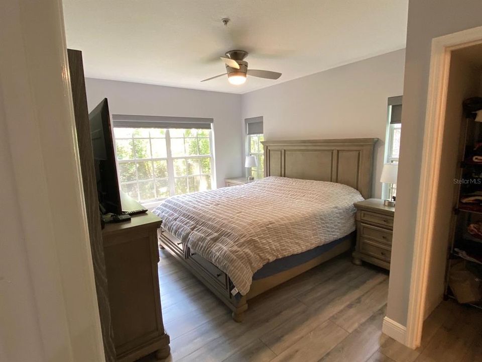 В аренду: $1,975 (2 спален, 2 ванн, 1013 Квадратных фут)