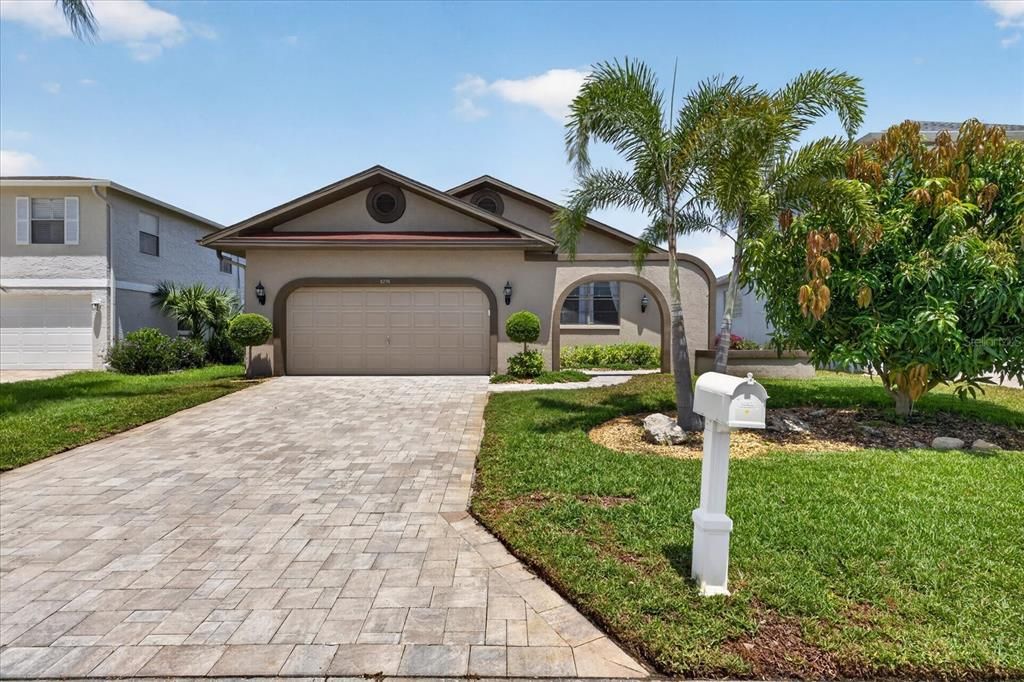 Active With Contract: $599,900 (3 beds, 2 baths, 1750 Square Feet)