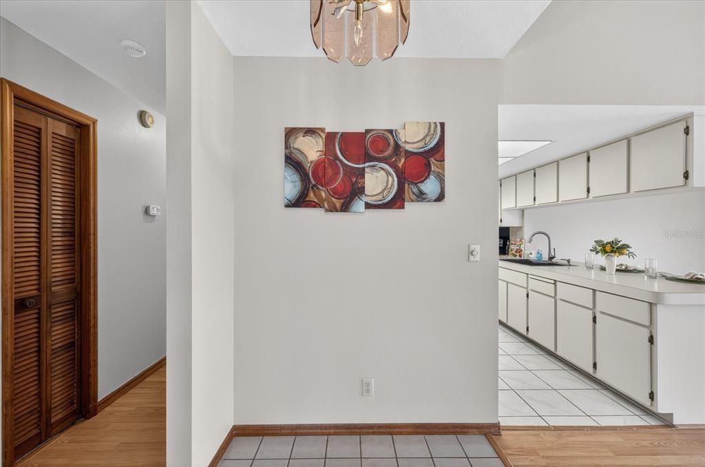 Active With Contract: $599,900 (3 beds, 2 baths, 1750 Square Feet)