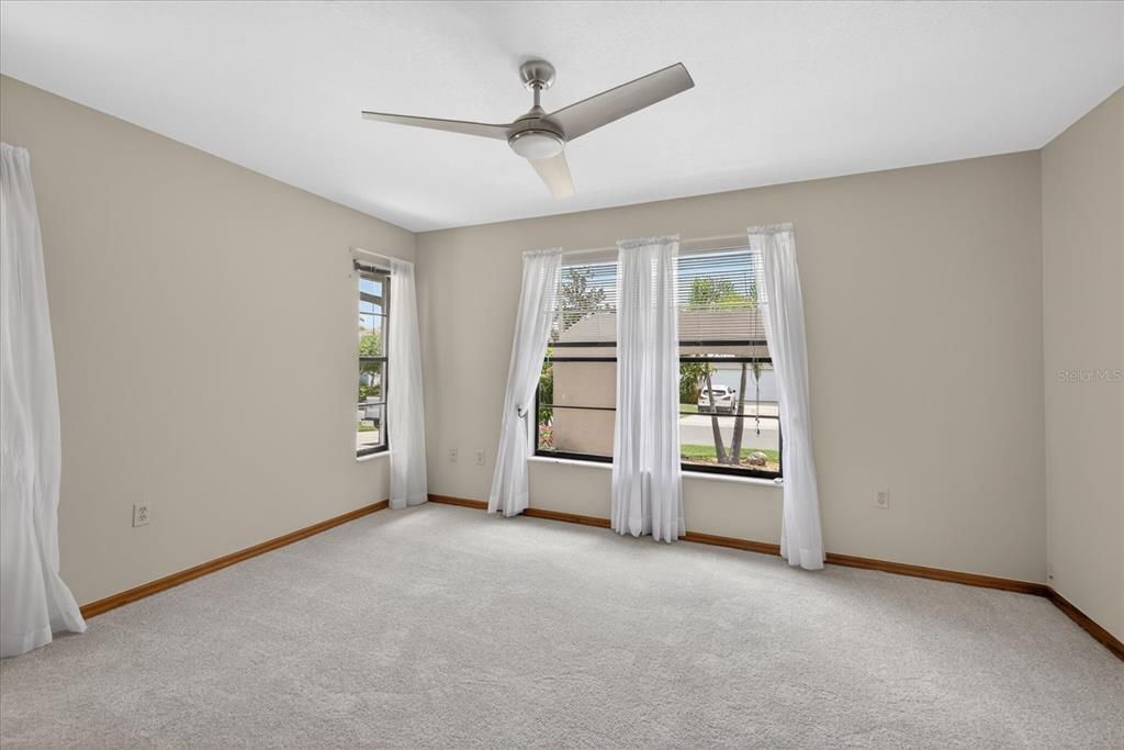 Active With Contract: $599,900 (3 beds, 2 baths, 1750 Square Feet)