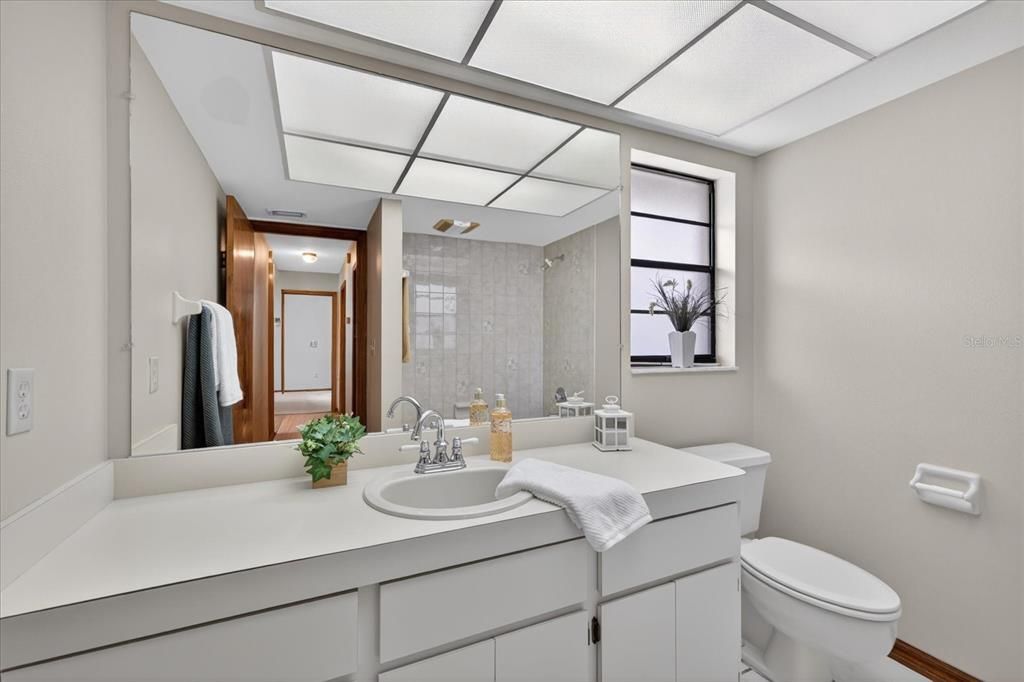 Active With Contract: $599,900 (3 beds, 2 baths, 1750 Square Feet)