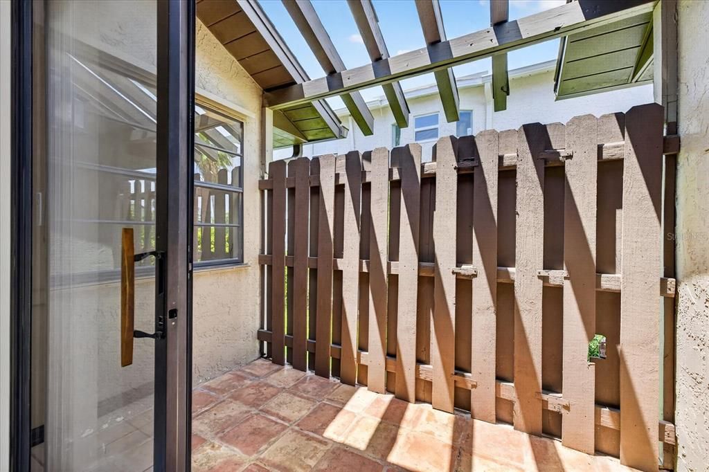 Active With Contract: $599,900 (3 beds, 2 baths, 1750 Square Feet)