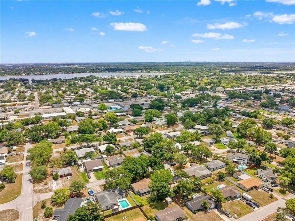 Active With Contract: $194,999 (2 beds, 2 baths, 945 Square Feet)