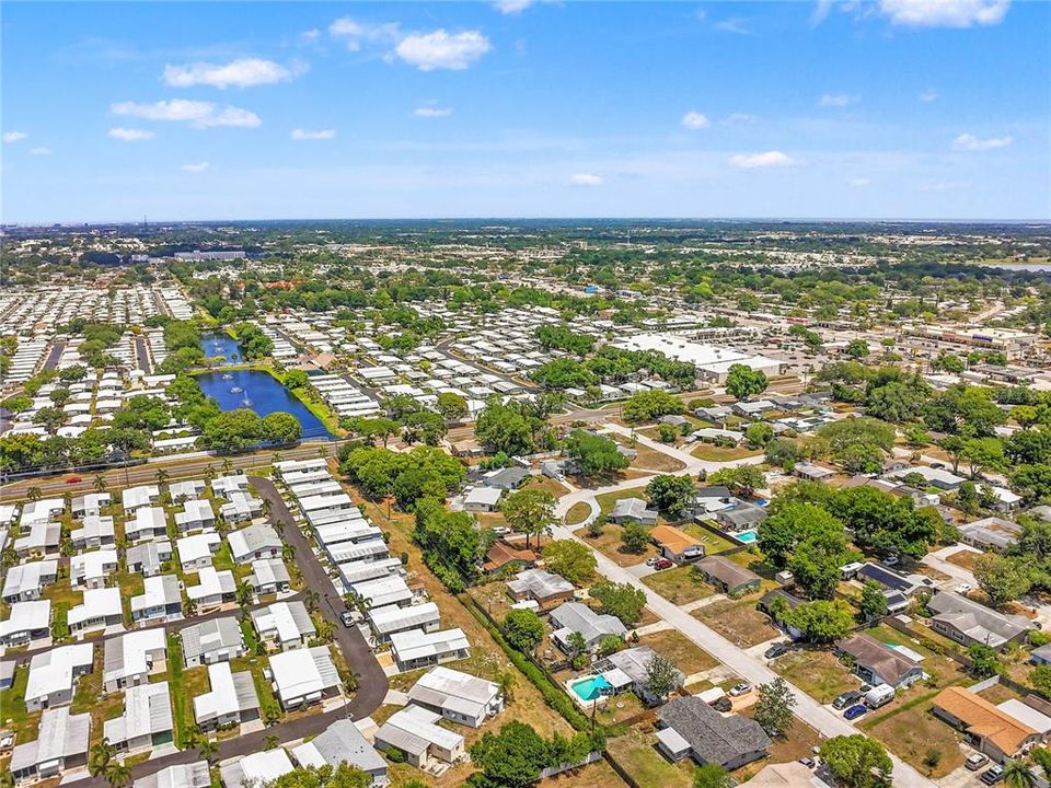 Active With Contract: $194,999 (2 beds, 2 baths, 945 Square Feet)