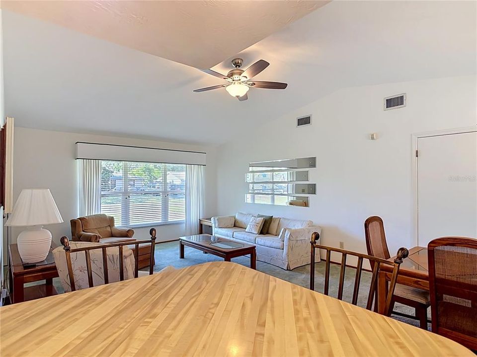 For Sale: $299,000 (2 beds, 2 baths, 1344 Square Feet)