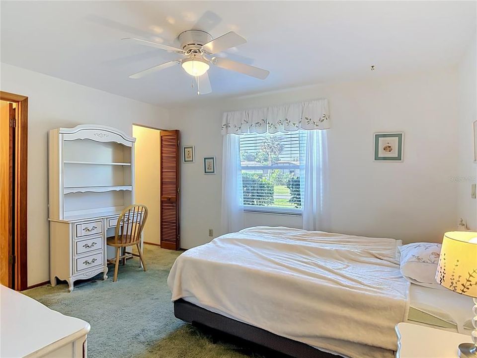 For Sale: $299,000 (2 beds, 2 baths, 1344 Square Feet)