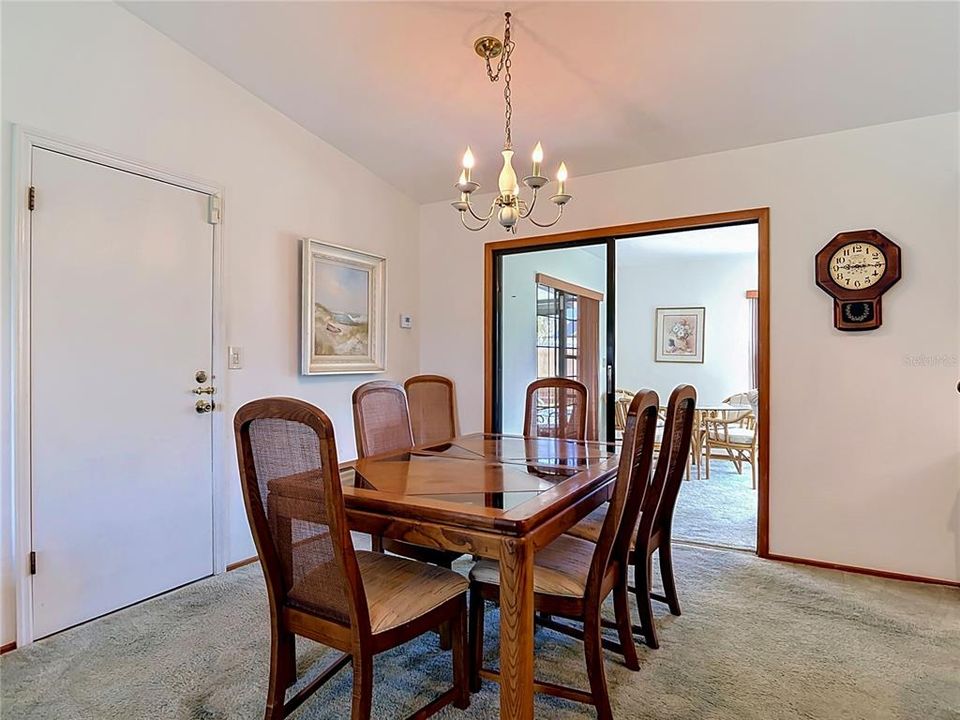 For Sale: $299,000 (2 beds, 2 baths, 1344 Square Feet)