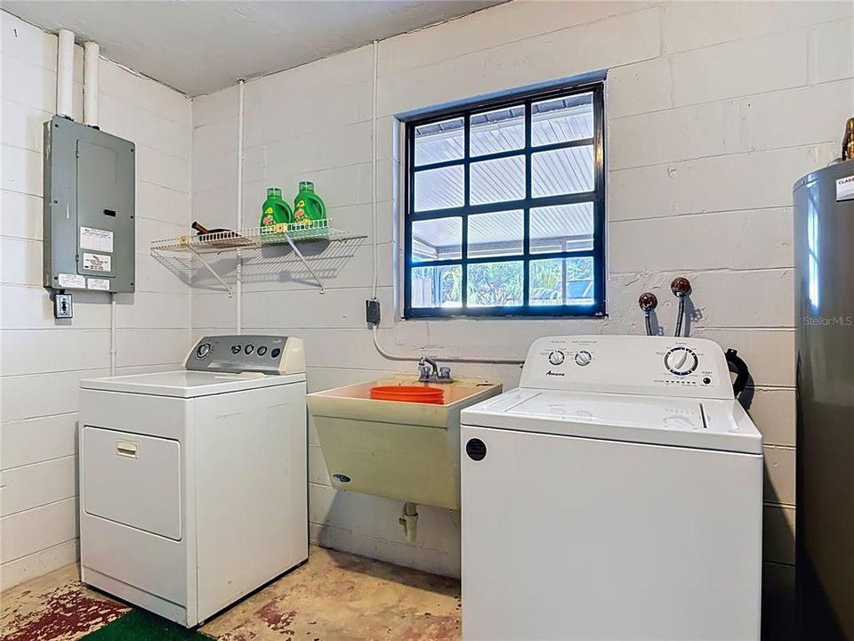 For Sale: $299,000 (2 beds, 2 baths, 1344 Square Feet)