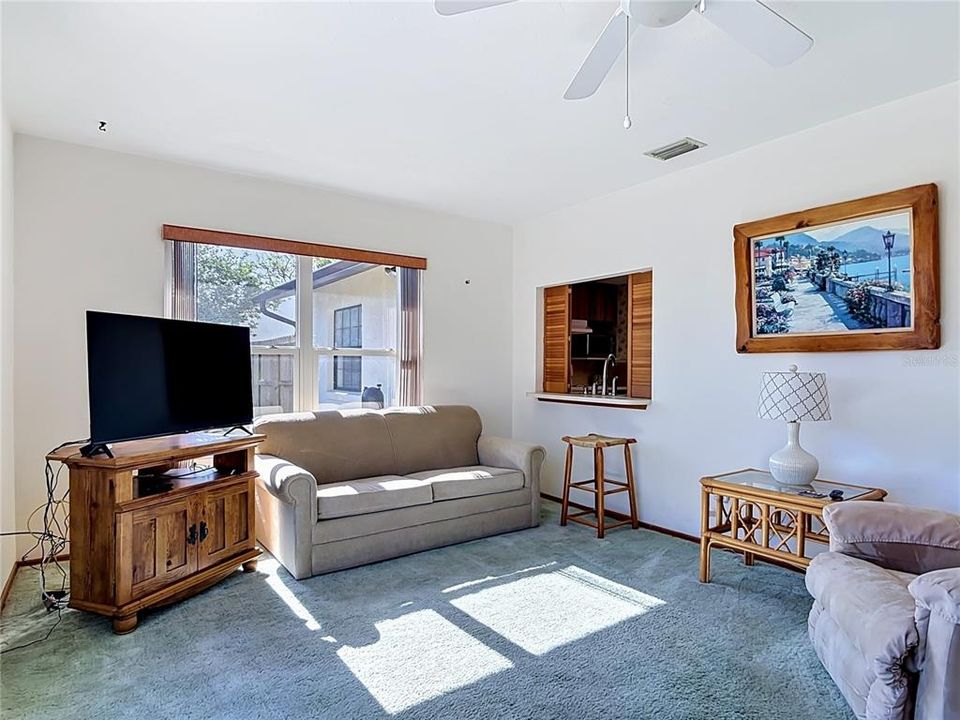 For Sale: $299,000 (2 beds, 2 baths, 1344 Square Feet)