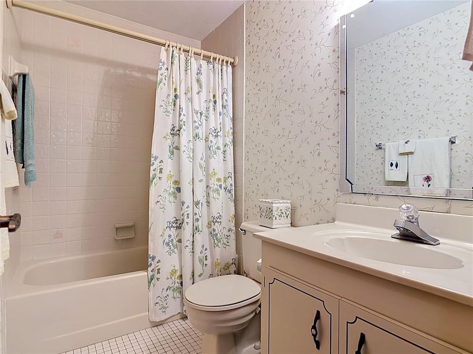 For Sale: $299,000 (2 beds, 2 baths, 1344 Square Feet)