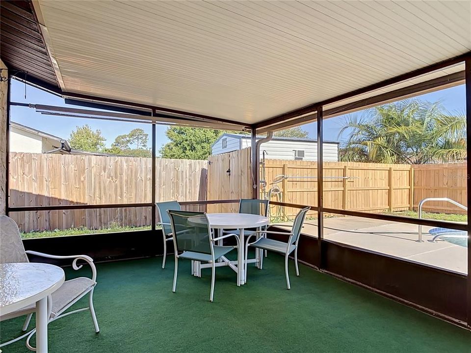 For Sale: $299,000 (2 beds, 2 baths, 1344 Square Feet)