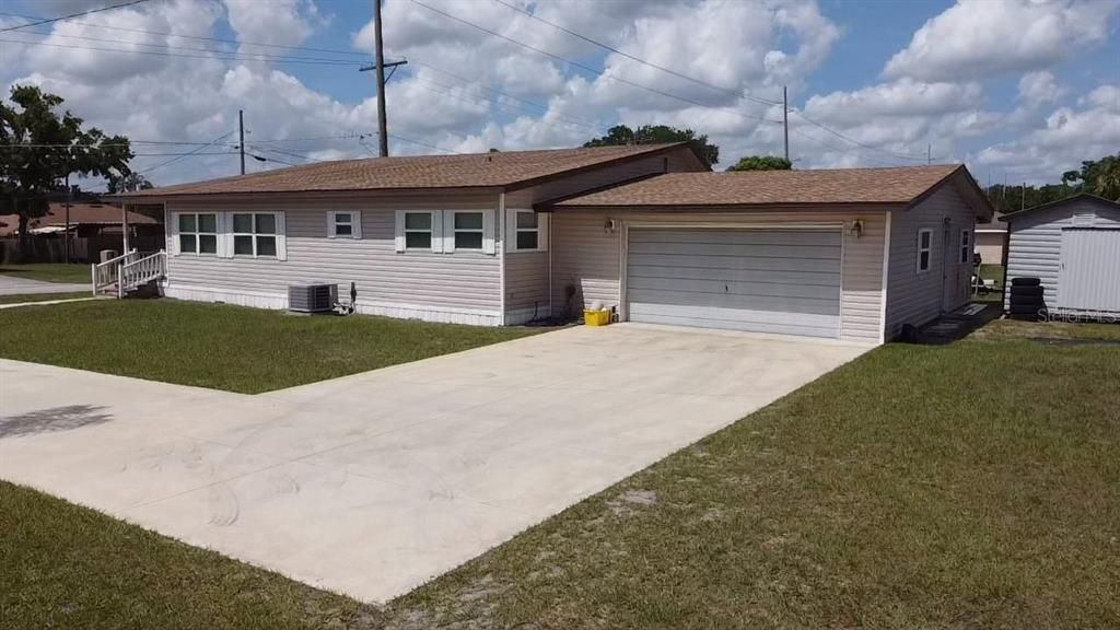 En Venta: $285,000 (3 camas, 2 baños, 1760 Pies cuadrados)