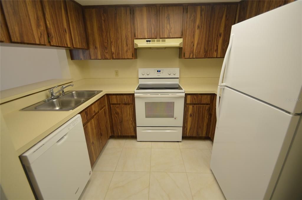 На продажу: $119,500 (3 спален, 2 ванн, 1239 Квадратных фут)