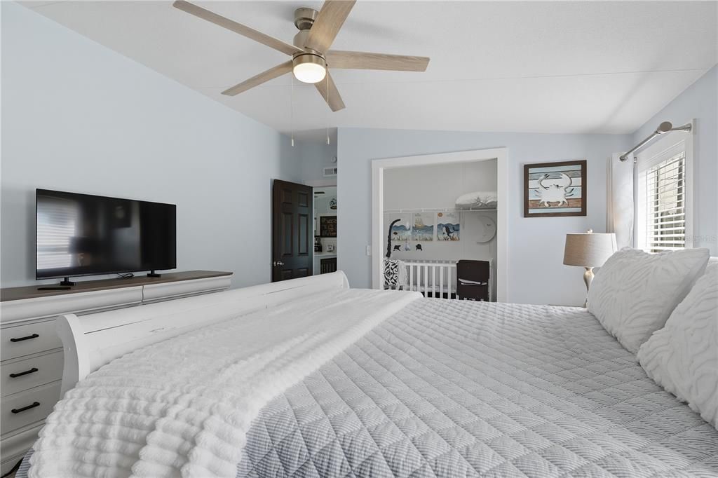 For Sale: $525,000 (4 beds, 2 baths, 1664 Square Feet)