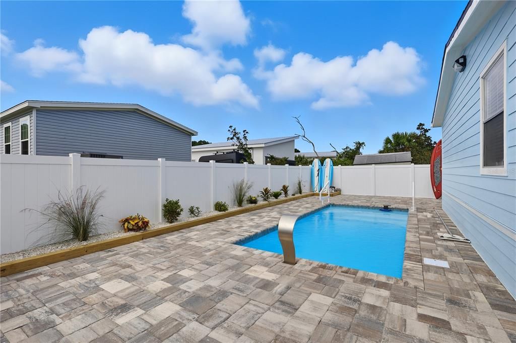 For Sale: $525,000 (4 beds, 2 baths, 1664 Square Feet)