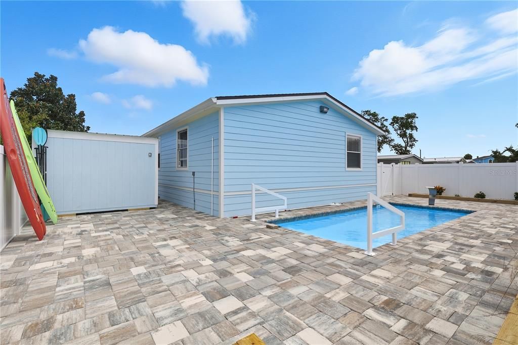 For Sale: $525,000 (4 beds, 2 baths, 1664 Square Feet)