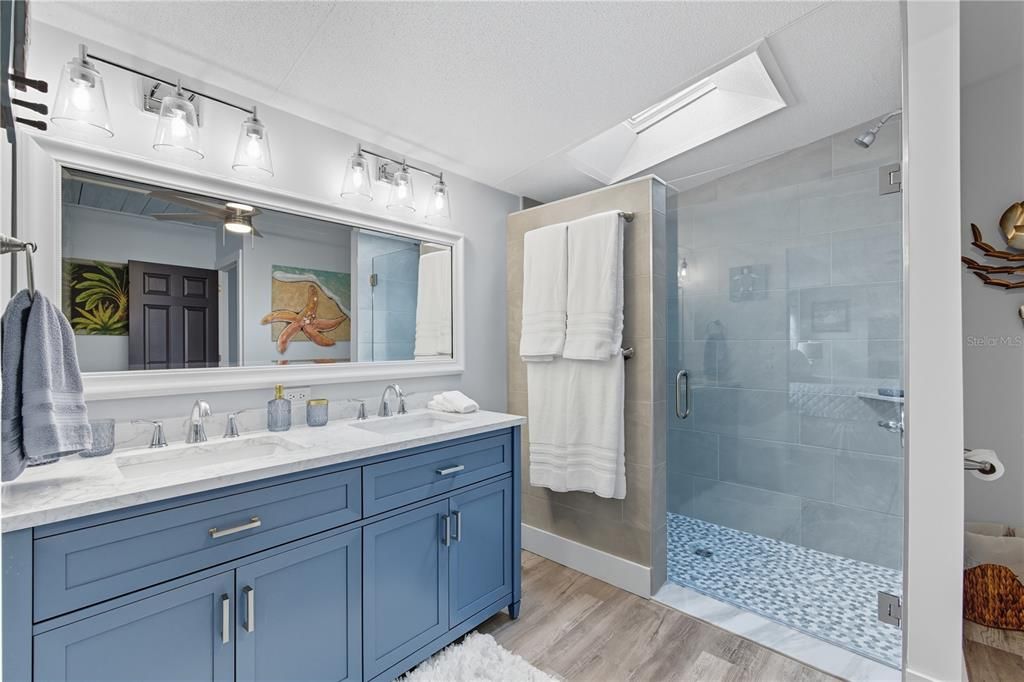 For Sale: $525,000 (4 beds, 2 baths, 1664 Square Feet)