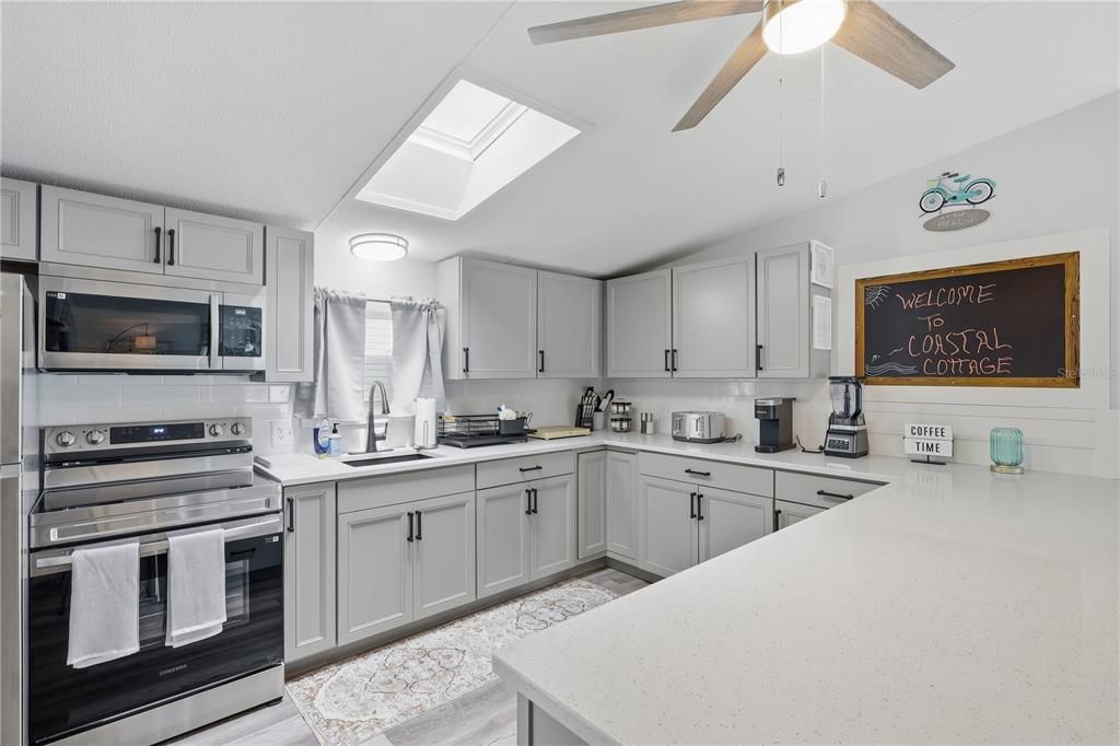 For Sale: $525,000 (4 beds, 2 baths, 1664 Square Feet)