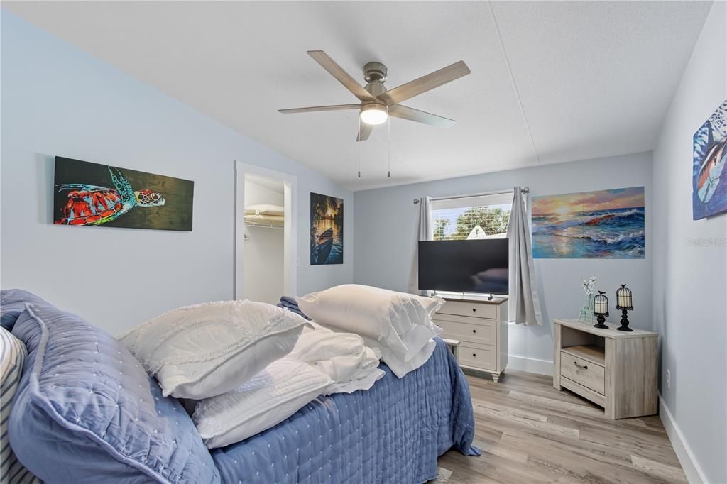 For Sale: $525,000 (4 beds, 2 baths, 1664 Square Feet)