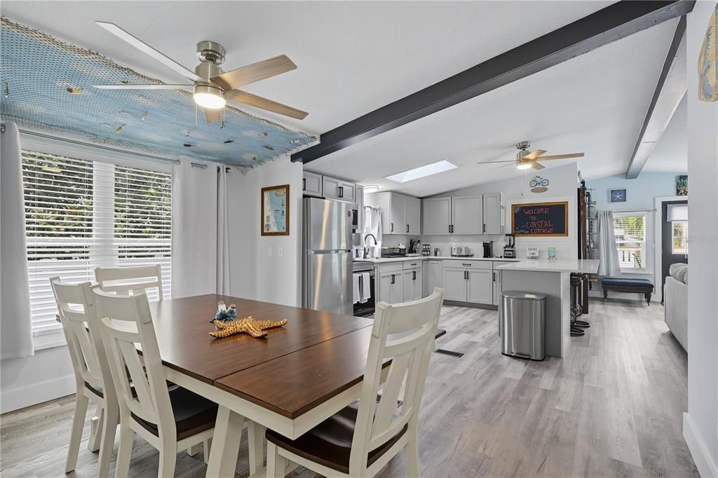 For Sale: $525,000 (4 beds, 2 baths, 1664 Square Feet)