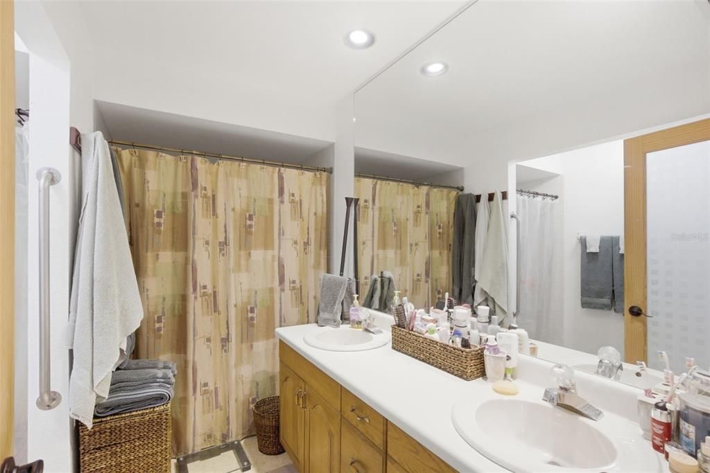 En Venta: $450,000 (3 camas, 2 baños, 1585 Pies cuadrados)
