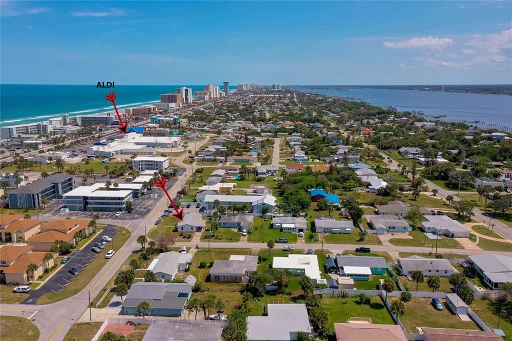 Active With Contract: $350,000 (3 beds, 0 baths, 1440 Square Feet)