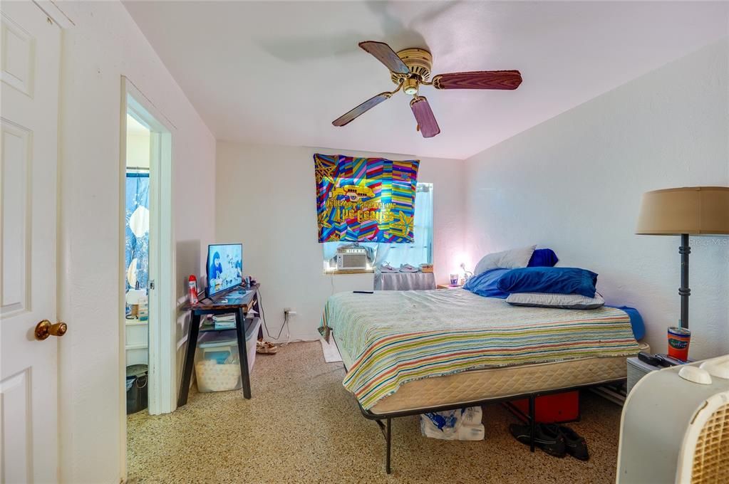 Active With Contract: $350,000 (3 beds, 0 baths, 1440 Square Feet)