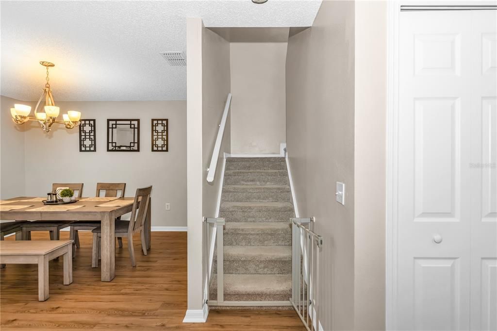 En Venta: $518,000 (4 camas, 2 baños, 2844 Pies cuadrados)