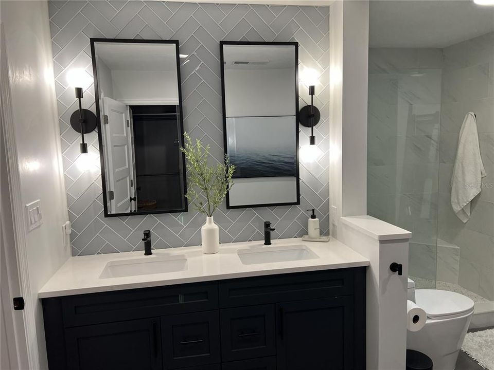 For Rent: $3,500 (3 beds, 2 baths, 2453 Square Feet)