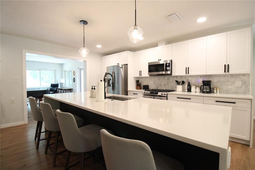 For Rent: $3,500 (3 beds, 2 baths, 2453 Square Feet)