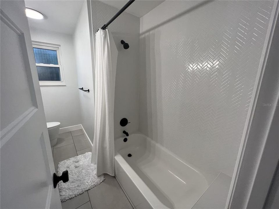 For Rent: $3,500 (3 beds, 2 baths, 2453 Square Feet)