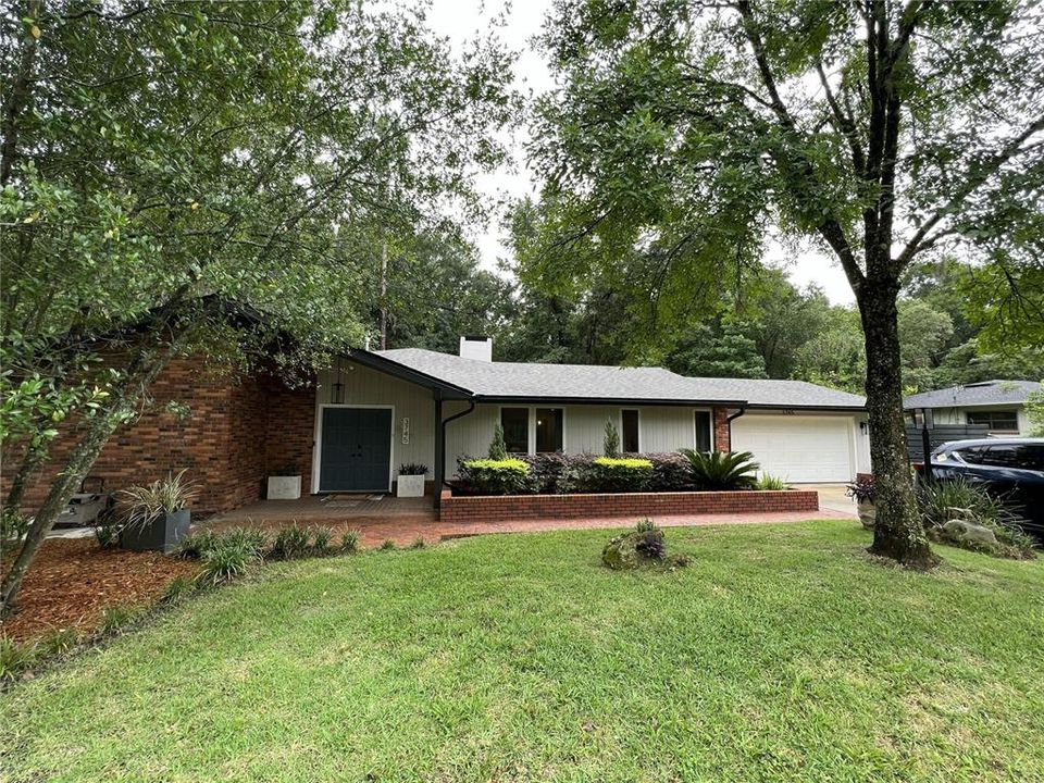 For Rent: $3,500 (3 beds, 2 baths, 2453 Square Feet)