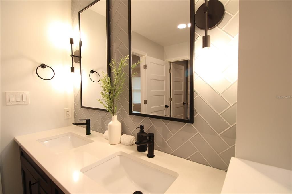 For Rent: $3,500 (3 beds, 2 baths, 2453 Square Feet)
