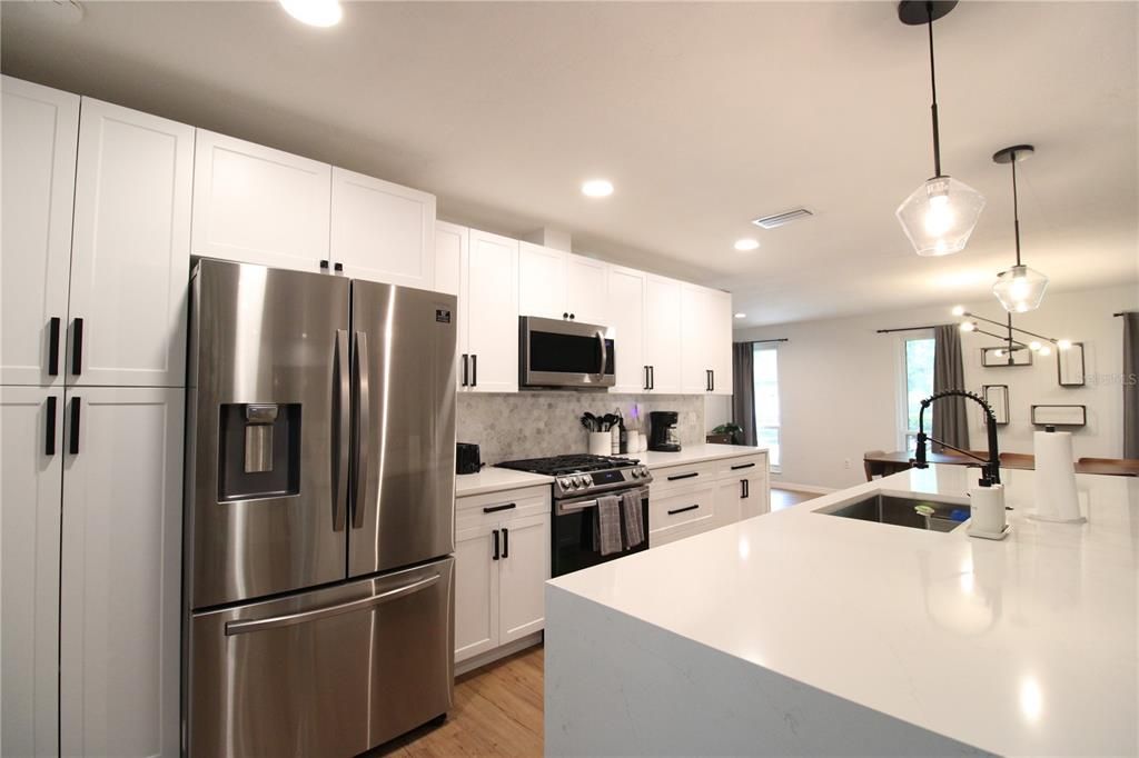 For Rent: $3,500 (3 beds, 2 baths, 2453 Square Feet)