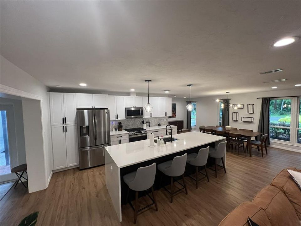 For Rent: $3,500 (3 beds, 2 baths, 2453 Square Feet)